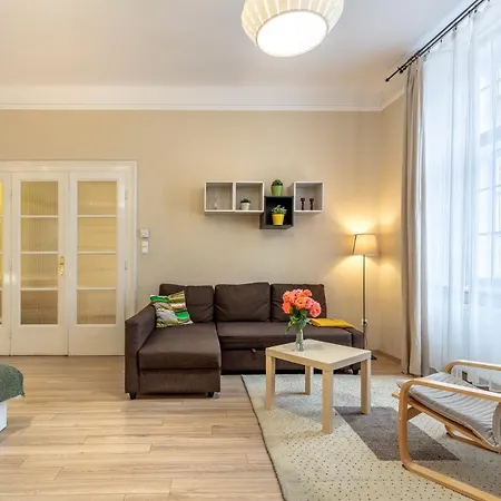 Апартаменты Orangehomes One Bedroom Comfy *